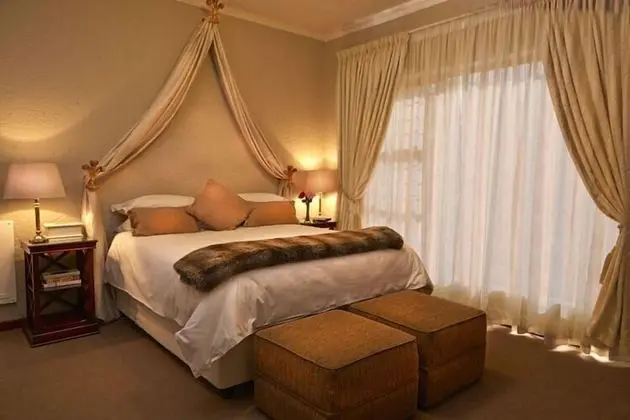 Luxury Oda