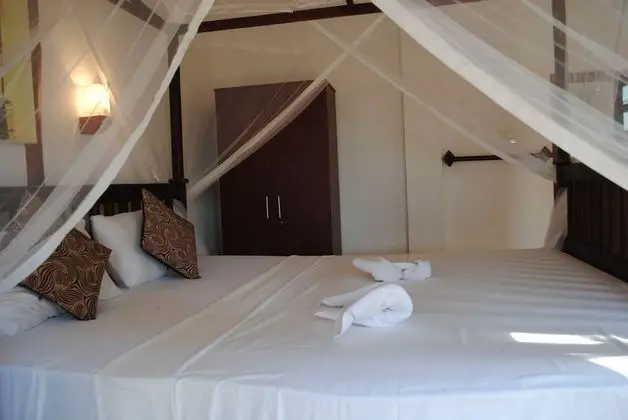 Deluxe Double Room with Air Conditioner and free Massage