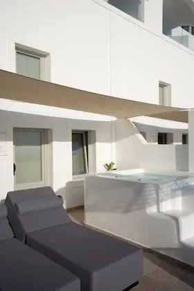 Inertia Suite with hot tub Caldera View