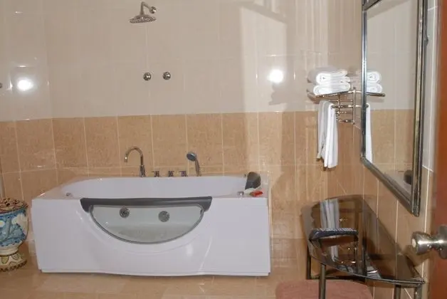 Executive Tek Büyük Yataklı Oda