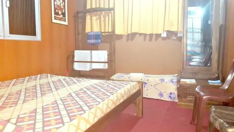 Tek Büyük Yataklı Oda (Private External Bathroom)