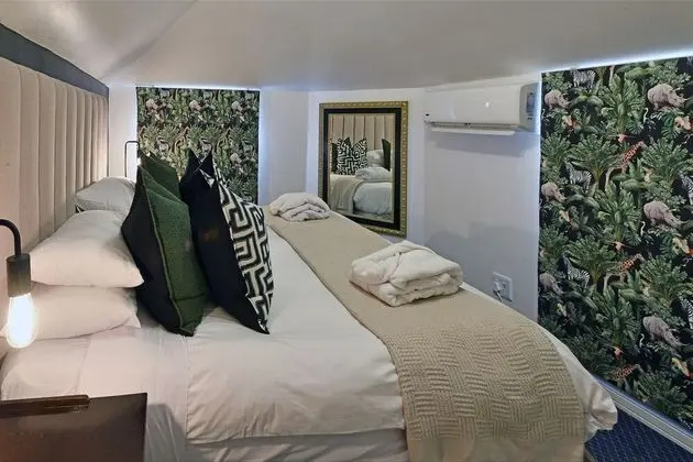 Tek Büyük Yataklı Oda (Balcony (Queen Room) )