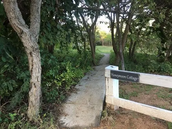 Honeymoon Stone Cottage