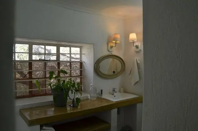 Honeymoon Stone Cottage