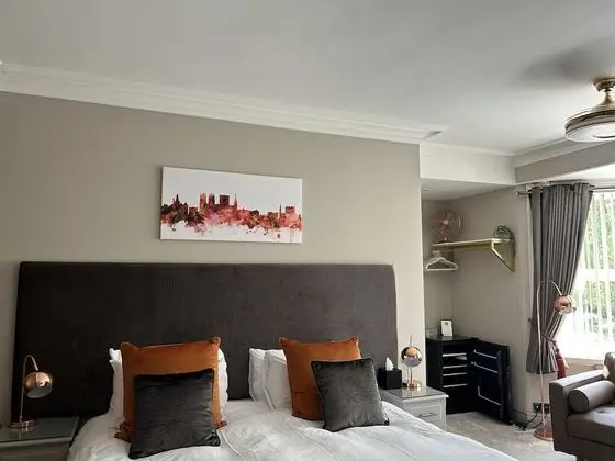 Large Super King  Room
