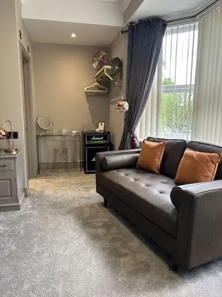 Large Super King  Room