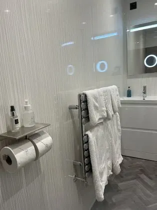 Large Super King  Room