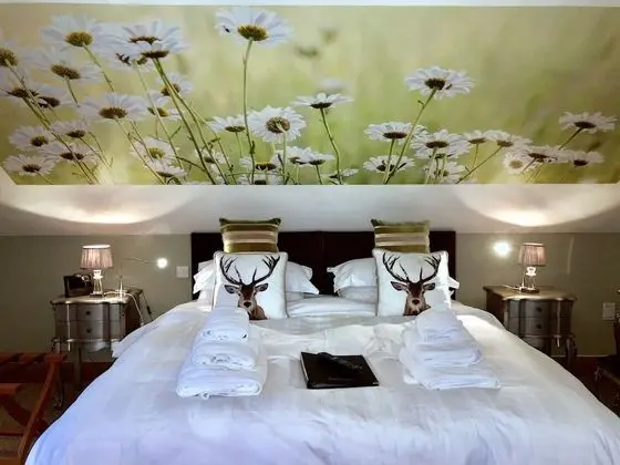 Luxury Üç Kişilik Oda, Banyolu/Duşlu, Bahçe Manzaralı (Lizzies Room)