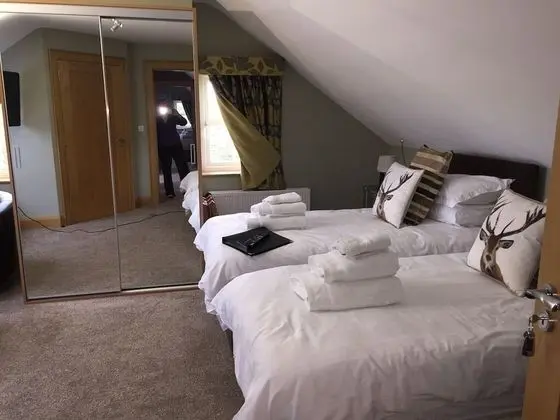 Luxury Üç Kişilik Oda, Banyolu/Duşlu, Bahçe Manzaralı (Lizzies Room)