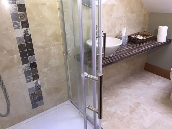 Luxury Üç Kişilik Oda, Banyolu/Duşlu, Bahçe Manzaralı (Lizzies Room)