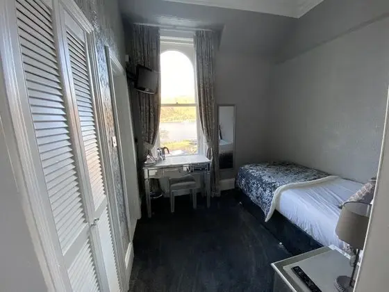 Tek Kişilik Oda (Room 2)