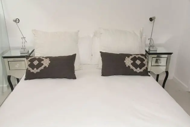 Luxury Tek Büyük Yataklı Oda