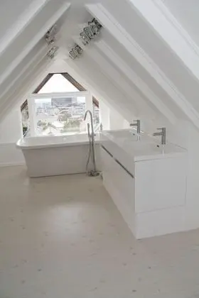 Luxury Tek Büyük Yataklı Oda