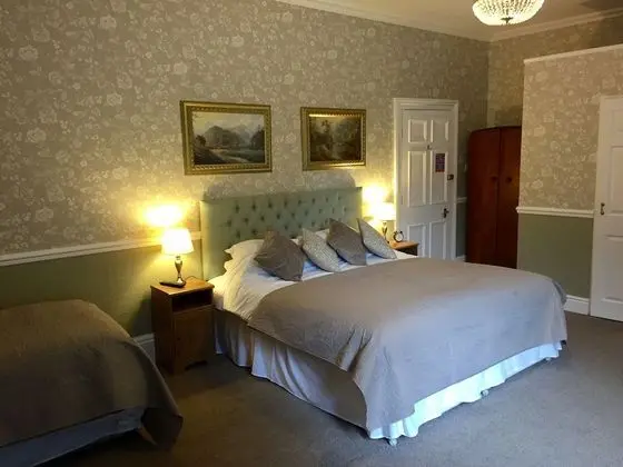 Superior Üç Kişilik Oda, Banyolu/Duşlu, Nehir Manzaralı