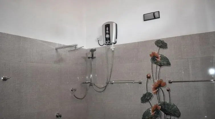 Deluxe Tek Büyük Yataklı Oda, Balkon, Deniz Manzaralı