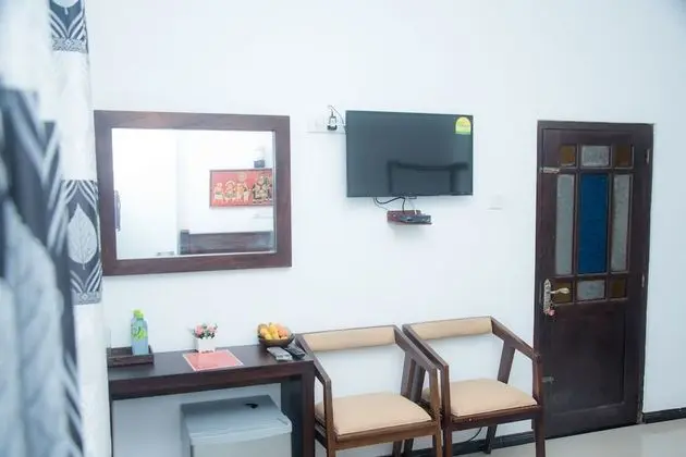 Deluxe Tek Büyük Yataklı Oda, Plaj Manzaralı, Zemin Kat