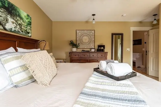 Kır Evi, 2 Yatak Odası, Sıcak Su Havuzu (2 King Beds)