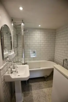 Superior Tek Büyük Yataklı Oda, Banyolu/Duşlu