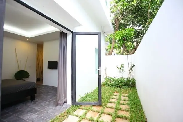 Deluxe Tek Büyük Yataklı Oda (with Private Garden)