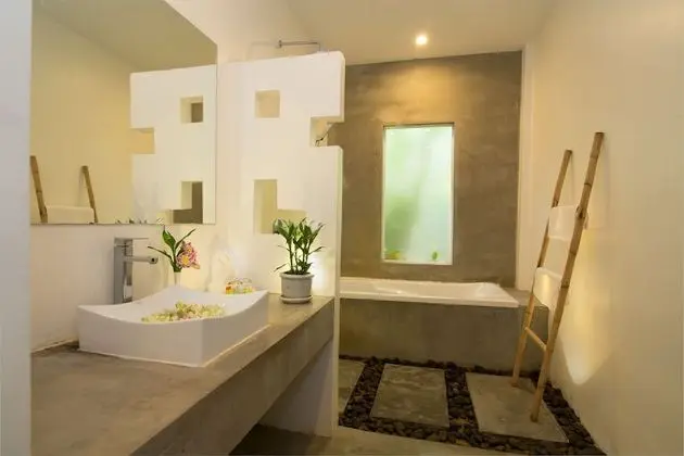 Deluxe Tek Büyük Yataklı Oda (with Private Garden)