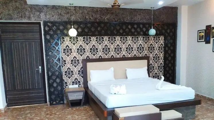 Standard Oda, Havuz Kullanımı, Tepe Manzaralı
