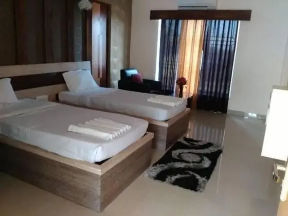 Standard Oda, Havuz Kullanımı, Tepe Manzaralı