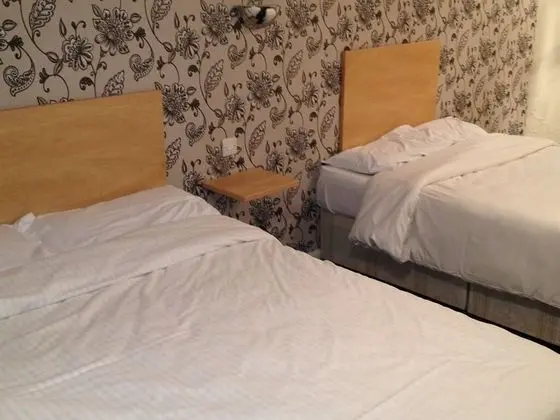 İki Ayrı Yataklı Oda, Banyolu/Duşlu