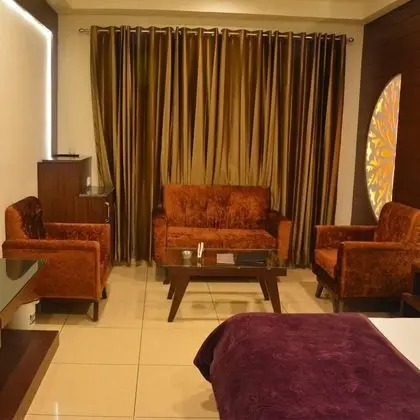 Deluxe Oda, 1 En Büyük (King) Boy Yatak, Köşe
