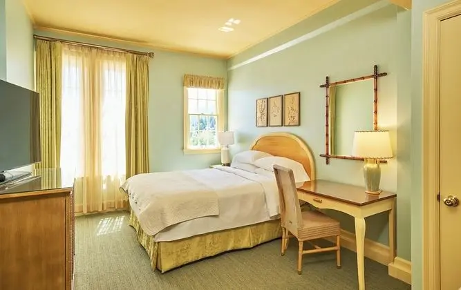 Deluxe Oda, 1 Büyük (Queen) Boy Yatak, Şehir Manzaralı