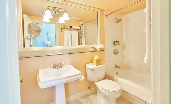 Deluxe Oda, 1 Büyük (Queen) Boy Yatak, Şehir Manzaralı