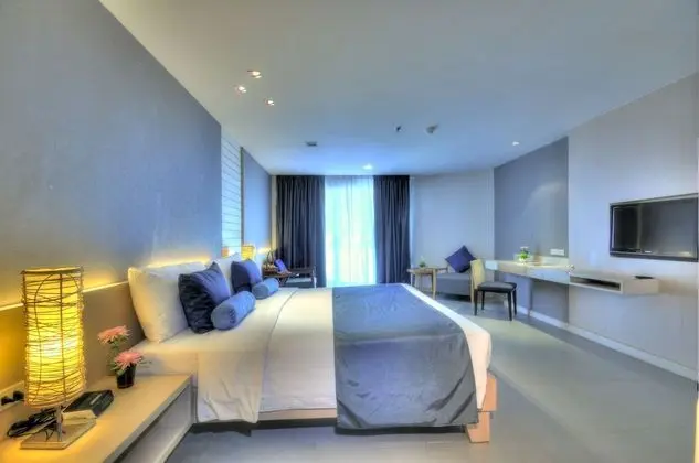 Deluxe King Bed