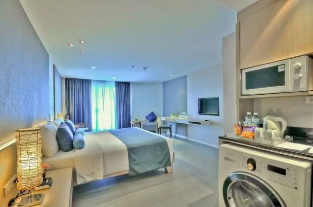 Deluxe King Bed