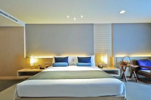 Deluxe King Bed