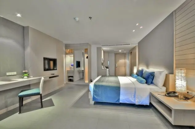 Deluxe King Bed