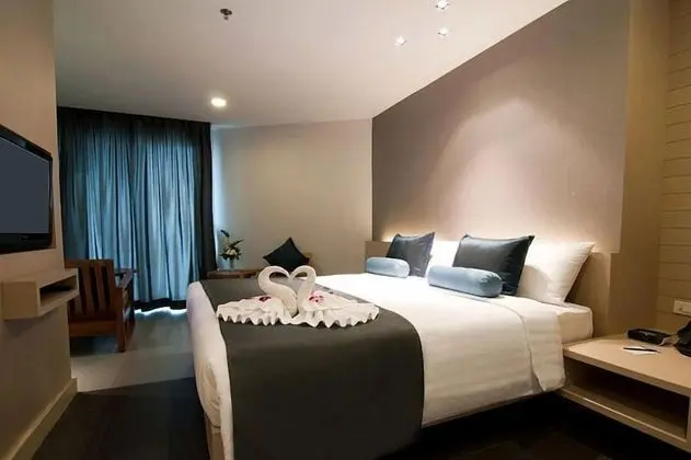 Deluxe King Bed