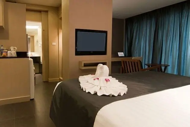 Deluxe King Bed