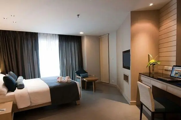 Deluxe King Bed