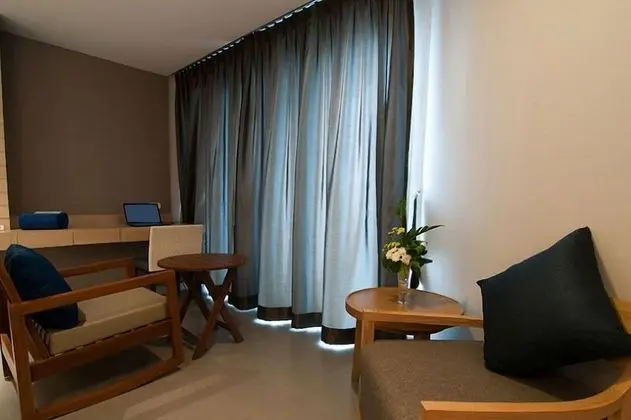 Deluxe King Bed