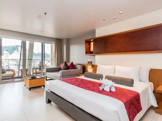 Deluxe King Bed