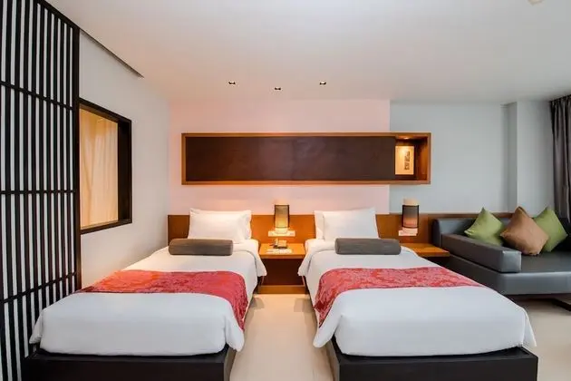 Deluxe King Bed