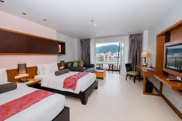 Deluxe King Bed