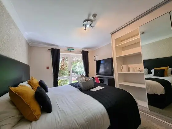Tek Büyük veya İki Ayrı Yataklı Oda, Banyolu/Duşlu (The Garden Room)