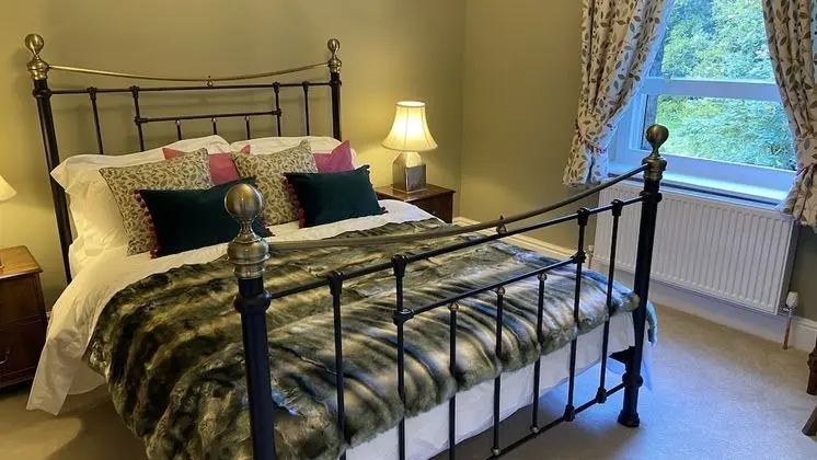 Tek Büyük Yataklı Oda (Holly)