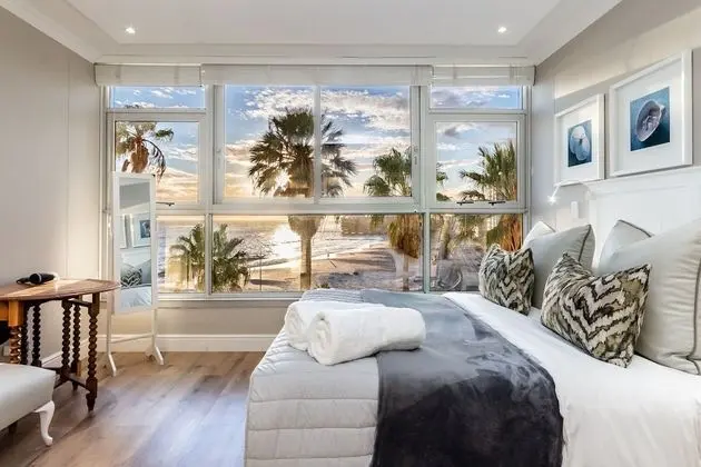 Deluxe Holiday Apartment (1)
