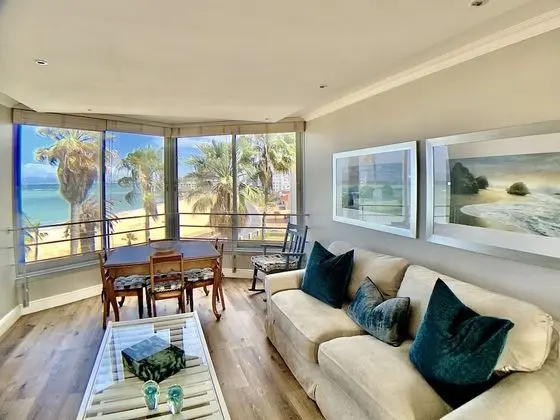 Deluxe Holiday Apartment (1)