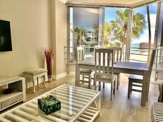 Executive Holiday Apartment (2)