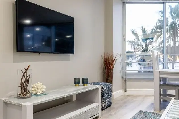 Executive Holiday Apartment (2)