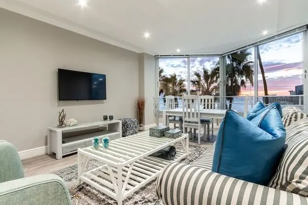 Executive Holiday Apartment (2)
