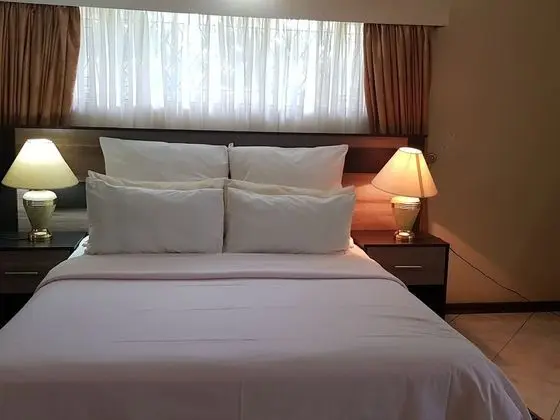 Comfort Tek Büyük Yataklı Oda (Shared bathroom)