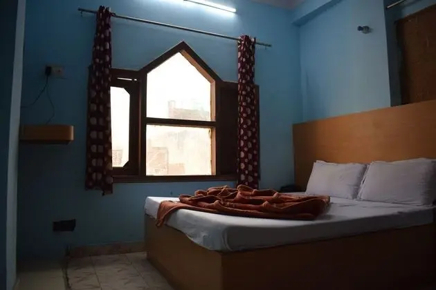 Basic Tek Büyük Yataklı Oda